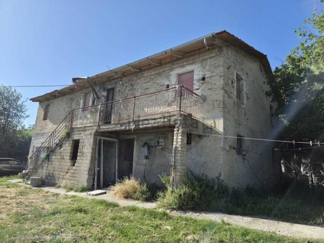 Casa di campagna in vendita di 130 m² in Contrada San Pietro, 58
