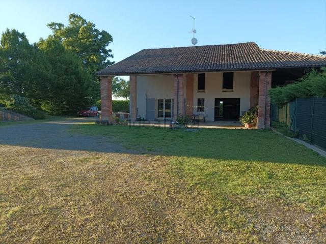 Casa di campagna in vendita di 130 m² in Strada Sarturano