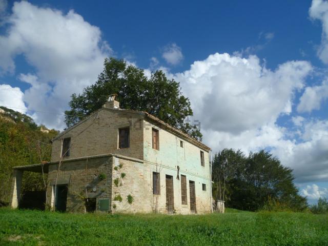 Rustici e casali in vendita di 145 m²