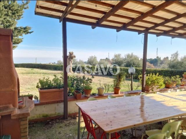 Casa di campagna in vendita di 140 m² in Contrada Petrella, 23