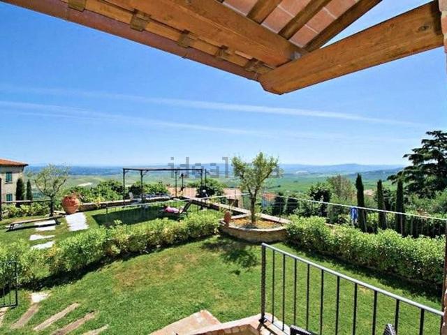 Casa di campagna in vendita di 142 m² in Via della Repubblica