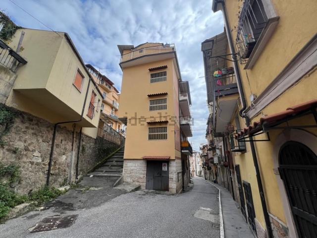Casa di campagna in vendita di 158 m² in Via Raffaele Matarazzo