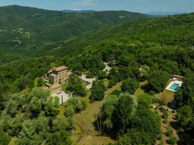 Casa di campagna in vendita di 1500 m² in Via Santa Margherita