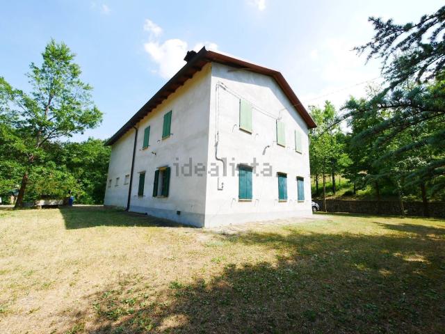 Casa di campagna in vendita di 150 m² in Via Badaglia