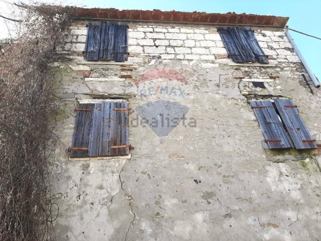 Casa di campagna in vendita di 151 m² in Via Erizzo, 50