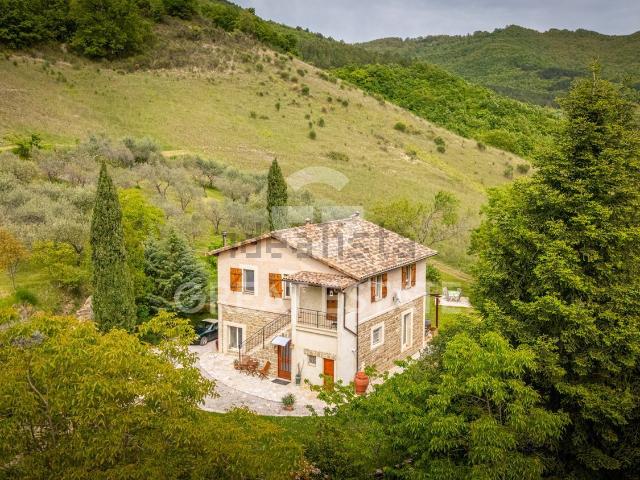 Casa di campagna in vendita di 165 m² in Località Pian della Pieve