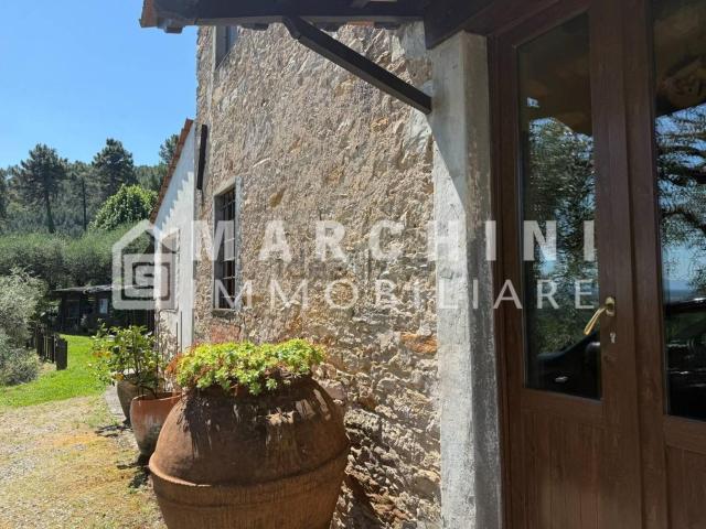 Casa di campagna in vendita di 170 m² in Via Colombini