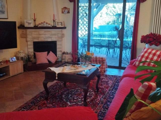 Casa di campagna in vendita di 170 m² in Via Rio Pozzale