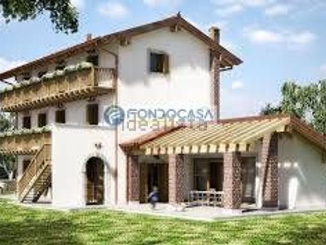 Casa di campagna in vendita di 184 m² in Via Guglielmo Marconi
