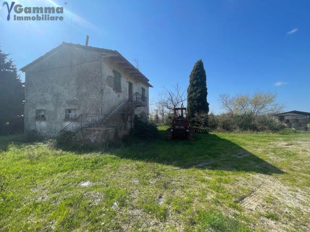 Casa di campagna in vendita di 180 m² in Via delle Ragnaie
