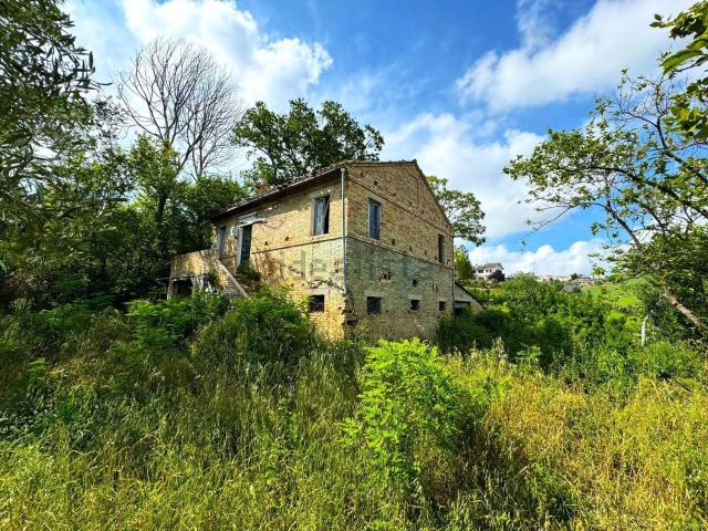 Casa di campagna in vendita di 200 m² in Contrada Cecapalomba
