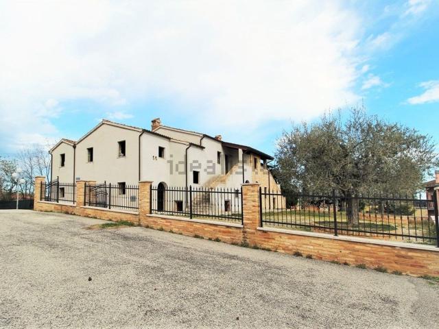 Casa di campagna in vendita di 200 m² in Contrada Sant&apos Egidio