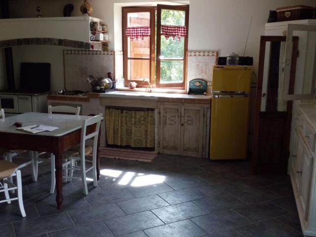 Casa di campagna in vendita di 200 m² in Via Nazionale