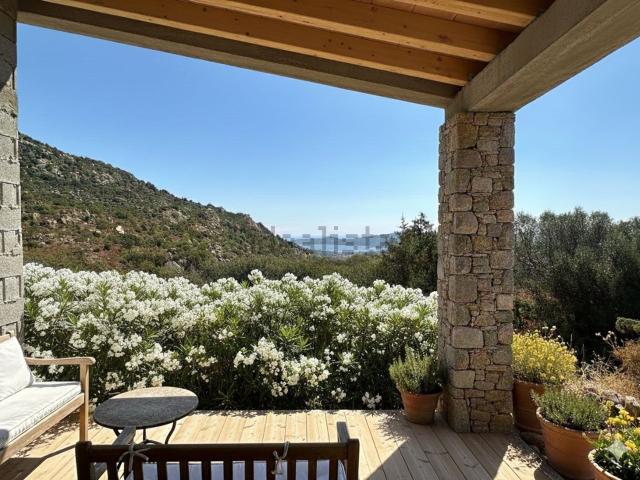 Casa di campagna in vendita di 200 m² in Viale Cugnana, 86