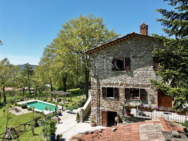 Casa di campagna in vendita di 203 m² in Strada Senza Nome