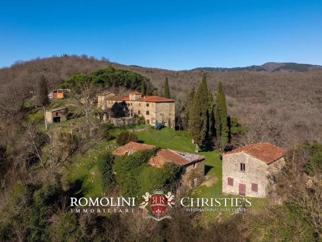 Casa di campagna in vendita di 2200 m²