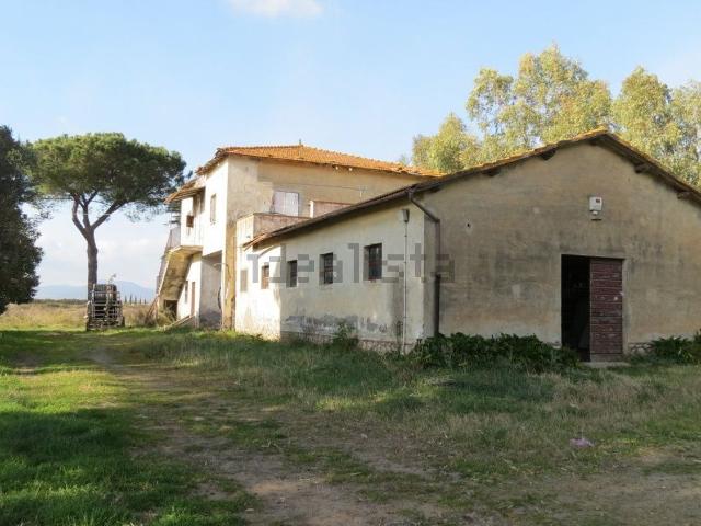 Casa di campagna in vendita di 230 m² in Via Casale Caraffa