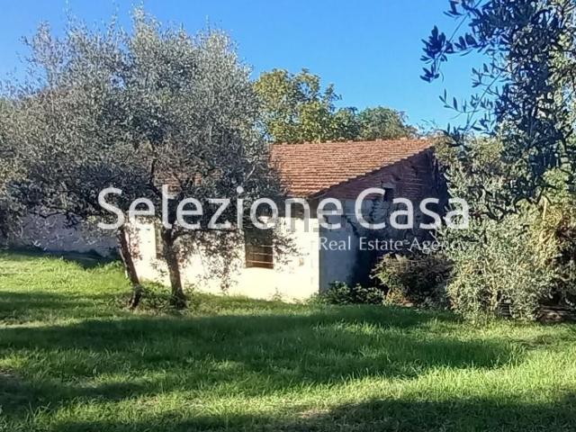 Casa di campagna in vendita di 230 m² in Via del Bruno