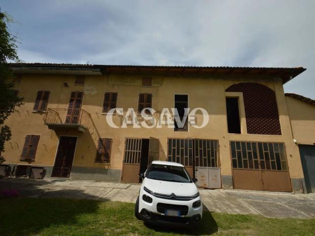 Casa di campagna in vendita di 231 m² in Via San Pietro, 27