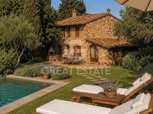 Casa di campagna in vendita di 244 m² in Via della Madonnina