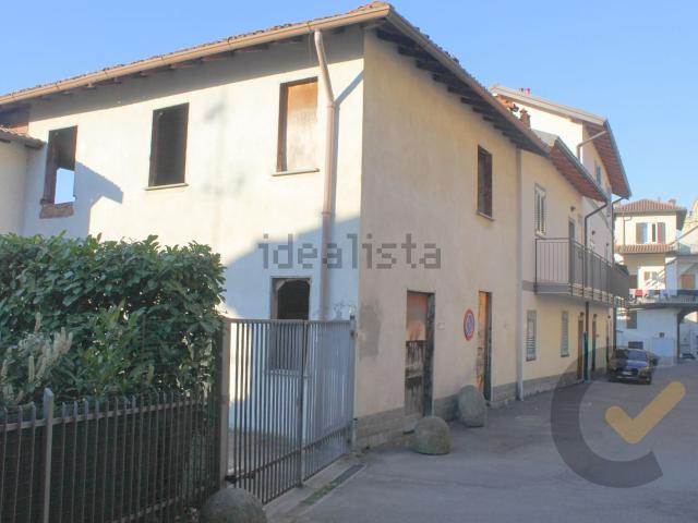 Casa di campagna in vendita di 246 m² in Via Villa Giovio, 6