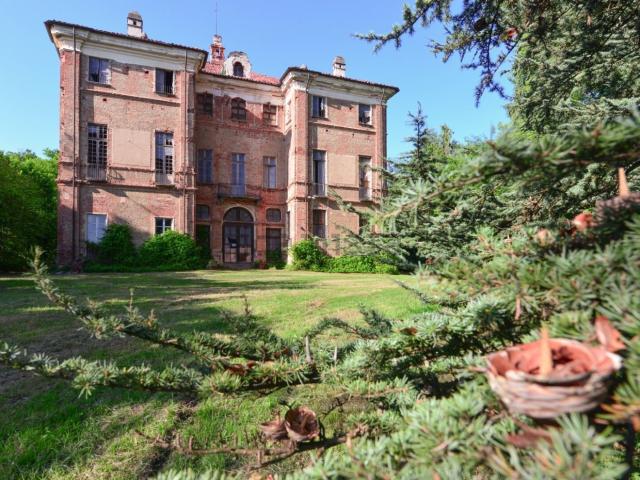 Casa di campagna in vendita di 2500 m² in Via San Giovanni Bosco, 12