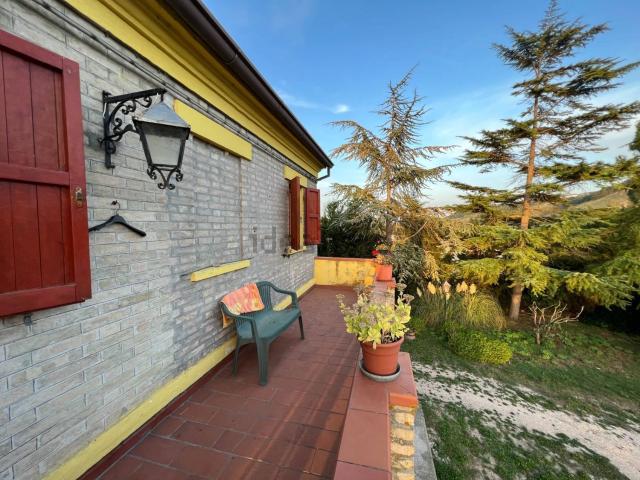 Casa di campagna in vendita di 250 m² in Contrada San Girolamo