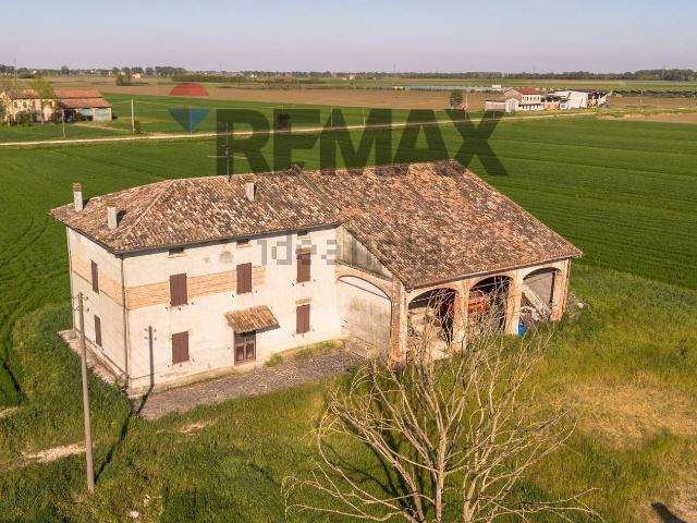 Casa di campagna in vendita di 250 m² in Strada Comunale del Lino, 3