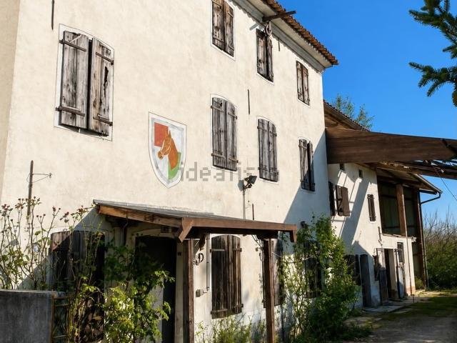 Casa di campagna in vendita di 250 m² in Via Ongaresca