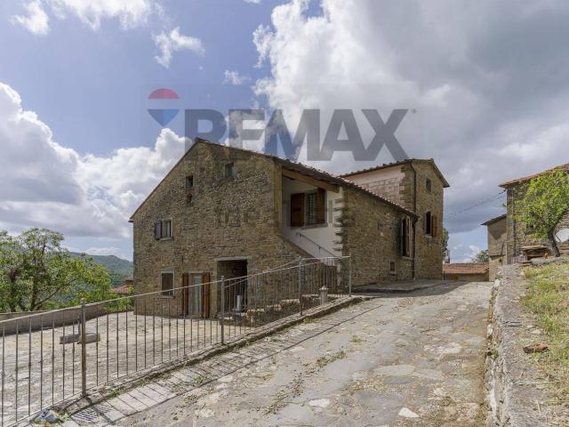 Casa di campagna in vendita di 266 m² in Località Sant&apos Agata alle Terrine