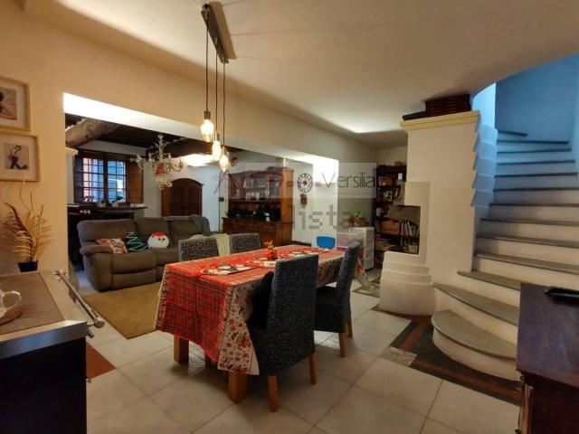 Casa di campagna in vendita di 292 m² in Via Andreotti, 1