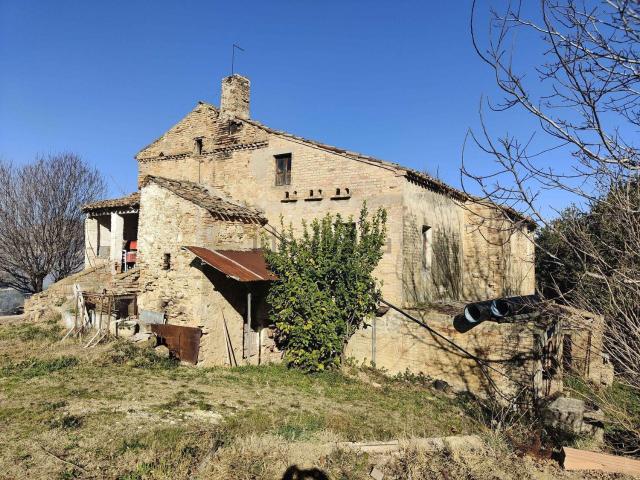 Casa di campagna in vendita di 300 m² in Contrada Paterno 14, 14