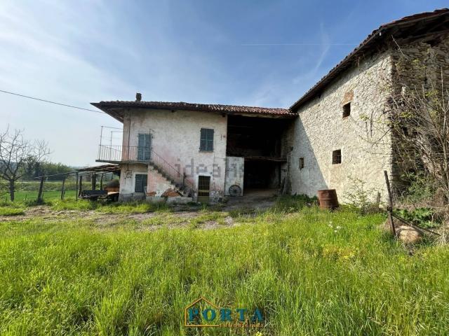 Casa di campagna in vendita di 300 m² in Località Peironi, 20