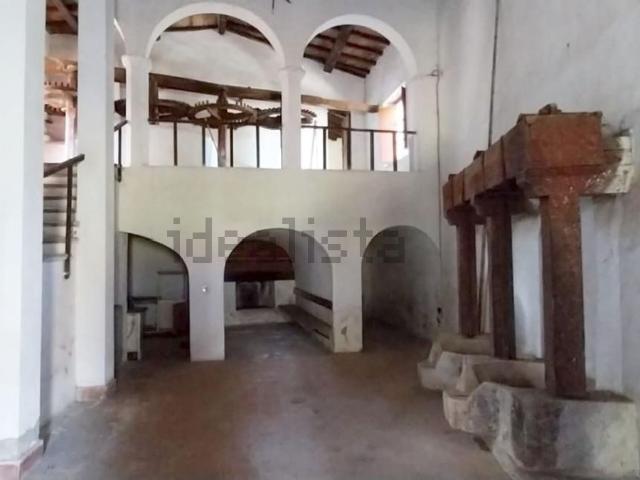 Casa di campagna in vendita di 300 m² in Via degli Antichi, 55041