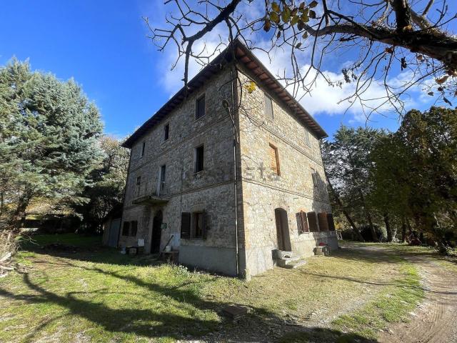 Casa di campagna in vendita di 300 m² in Via Uliveto