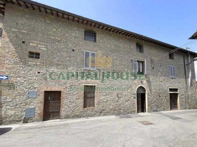 Casa di campagna in vendita di 320 m² in Via Cepparelli