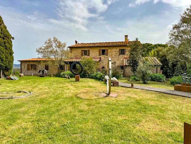 Casa di campagna in vendita di 360 m²