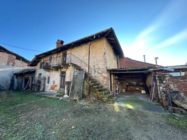 Casa di campagna in vendita di 400 m² in Via Cavour