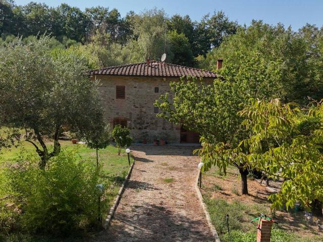 Casa di campagna in vendita di 400 m² in Via di Gaville