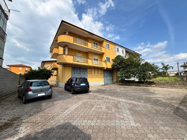 Casa di campagna in vendita di 430 m² in Viale Salvatore Raffaele