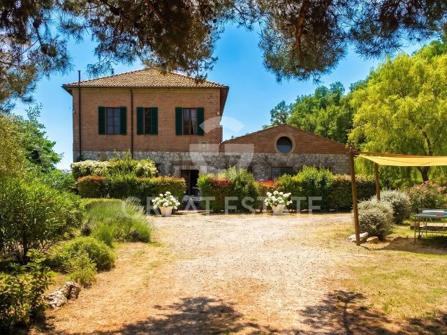 Casa di campagna in vendita di 455 m² in Piazza Antonio Gramsci