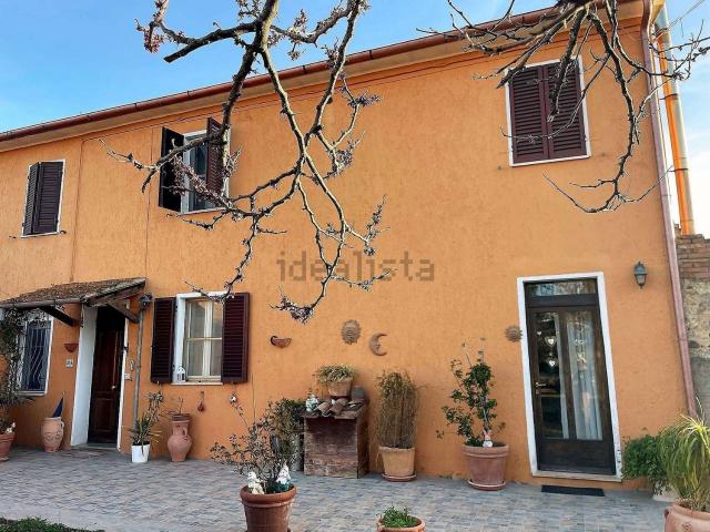 Casa di campagna in vendita di 450 m²