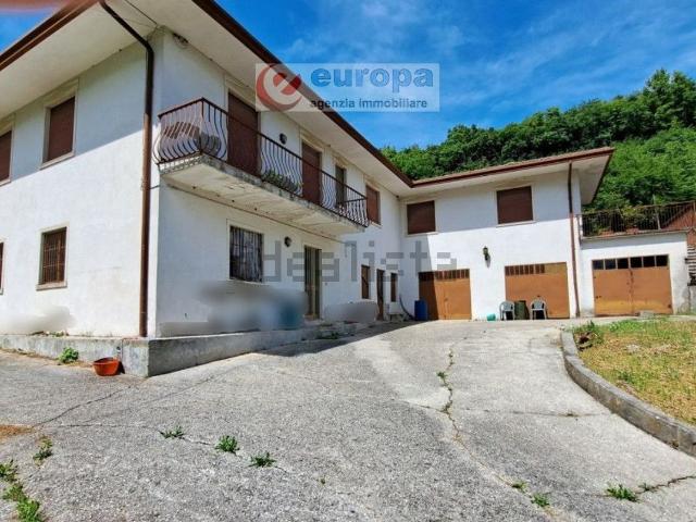 Casa di campagna in vendita di 450 m²