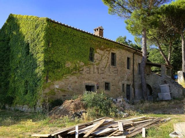 Casa di campagna in vendita di 476 m² in Via di Lisciano Niccone
