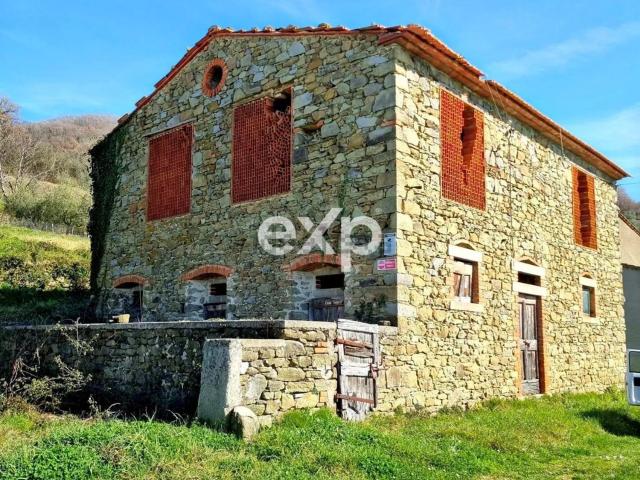 Casa di campagna in vendita di 495 m² in Località Vogognano