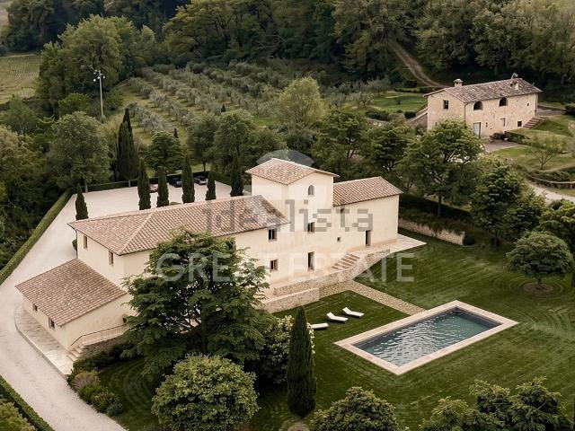 Casa di campagna in vendita di 510 m² in Via San Piero in Mercato