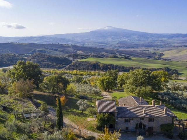 Casa di campagna in vendita di 550 m² in Via di Pienza