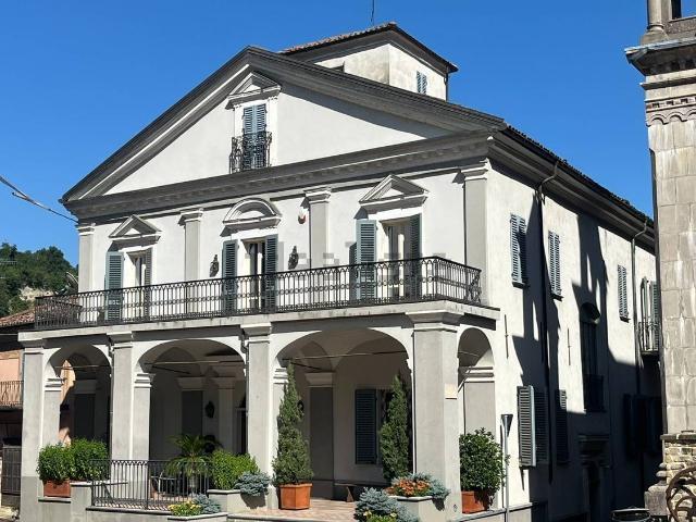 Casa di campagna in vendita di 550 m² in Via Roma, 19
