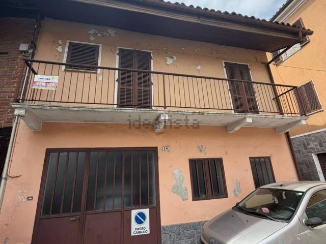 Casa di campagna in vendita di 59 m² in Piazza Vittorio Emanuele II, 24