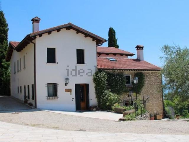 Casa di campagna in vendita di 605 m² in Via Commenda